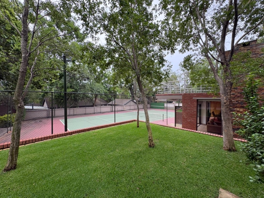 6 Bedroom Property for Sale in Cashan North West